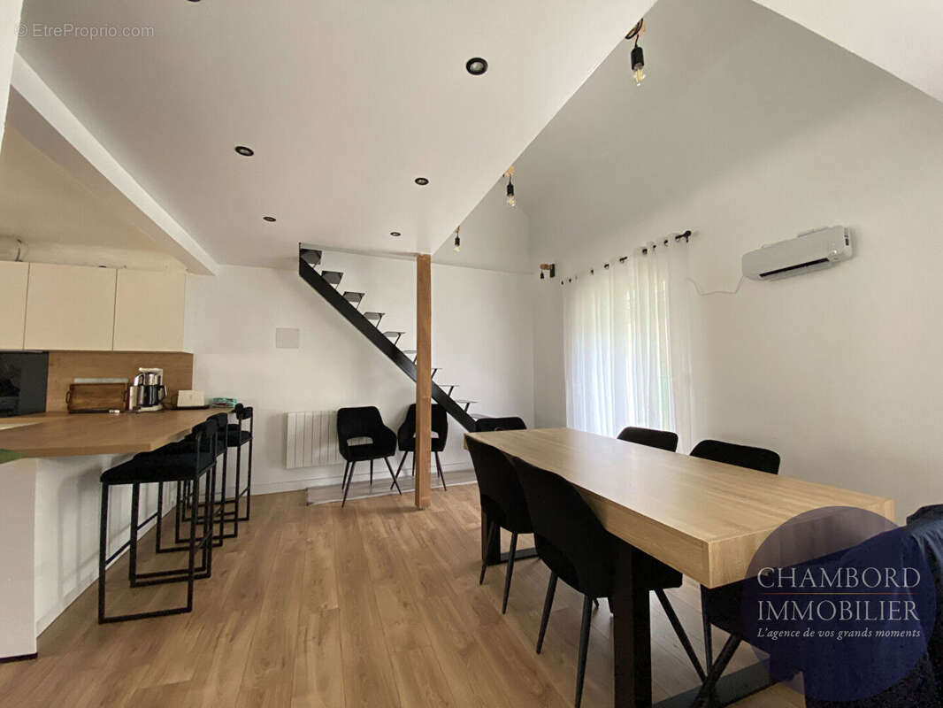 Maison à VILLEBAROU