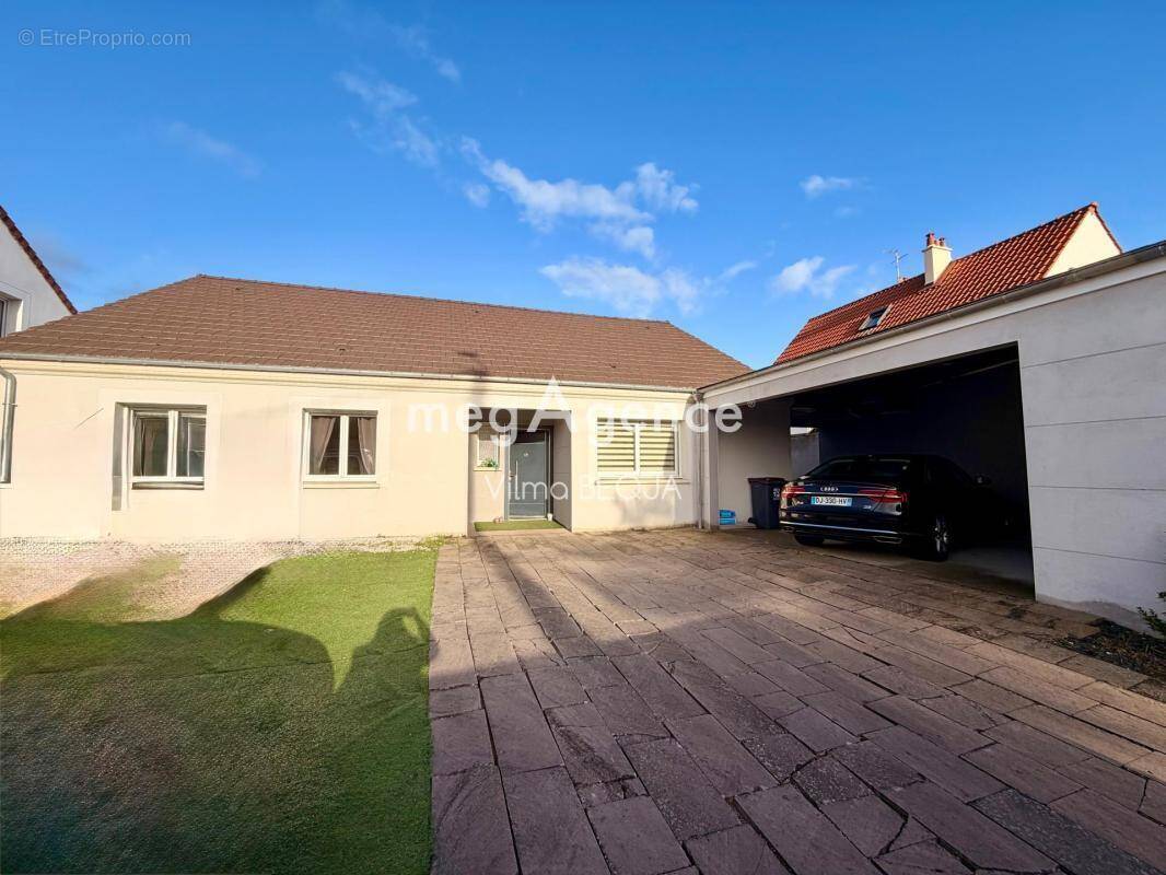 Maison à SAINT-CLEMENT