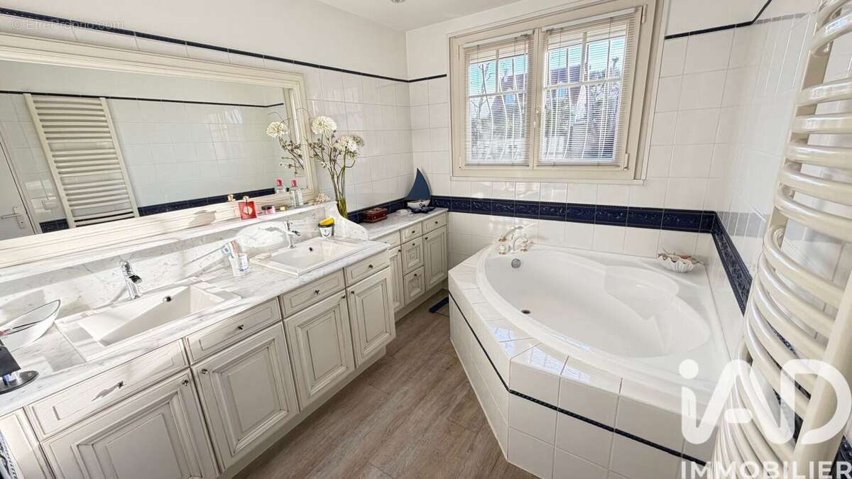 Photo 8 - Maison à BOISSISE-LE-ROI