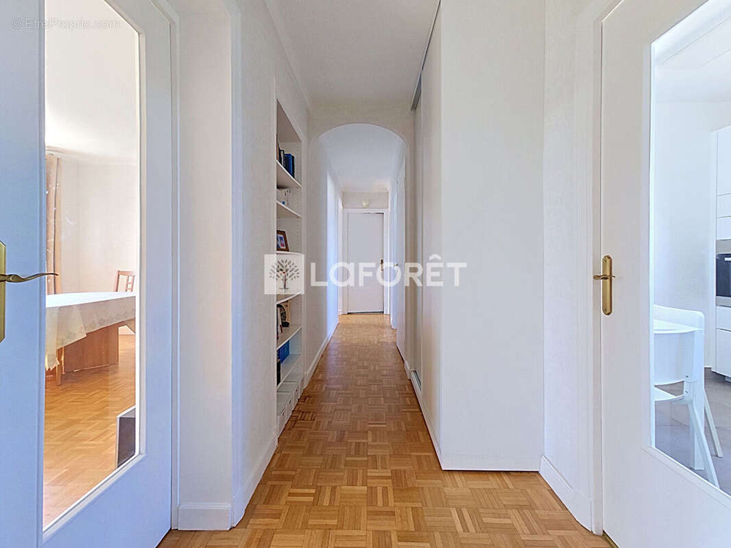 Appartement à BOURG-LA-REINE