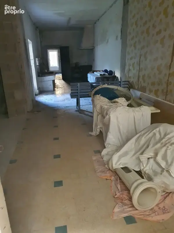 Dpt Vosges (88), à vendre RAMBERVILLERS immeuble T15 de 280 m2 à rénover en 5 ou 6 appartements avec cour - photo 42