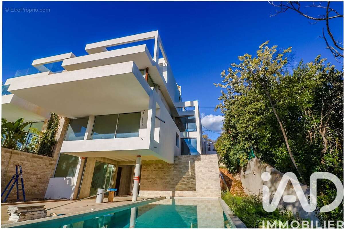 Photo 2 - Appartement à MARSEILLE-8E