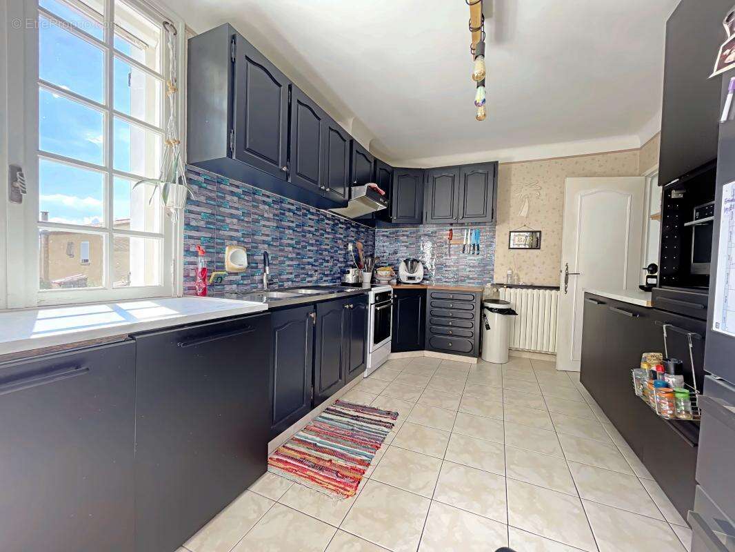 Maison à GREOUX-LES-BAINS