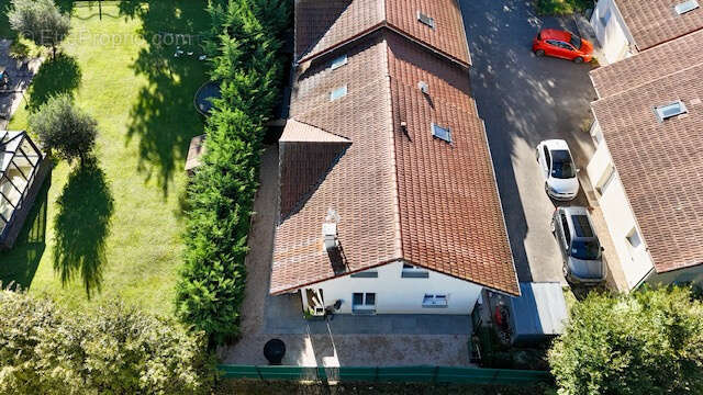 Maison à SAINT-GENIS-POUILLY