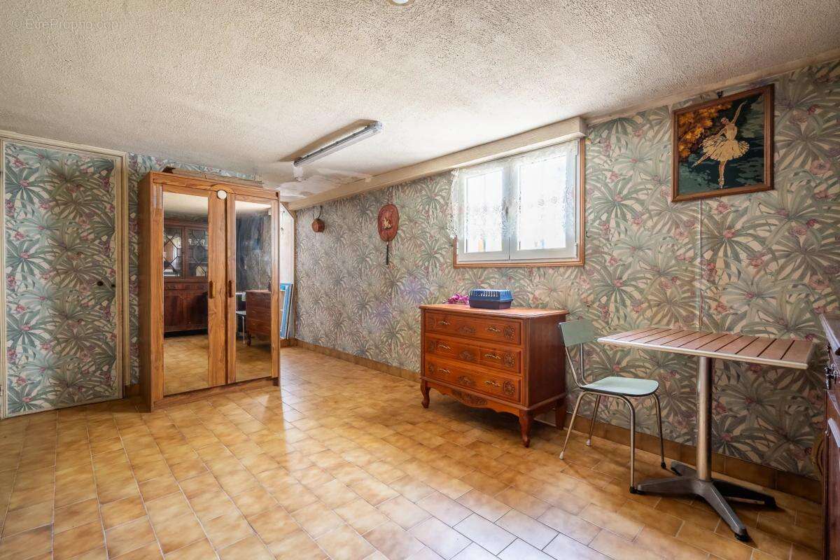 Maison de 5 pièces de 134 m² à Drancy - photo 10