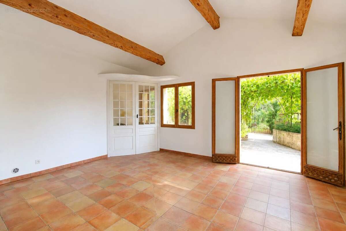Maison à SAINT-MARTIN-DU-VAR