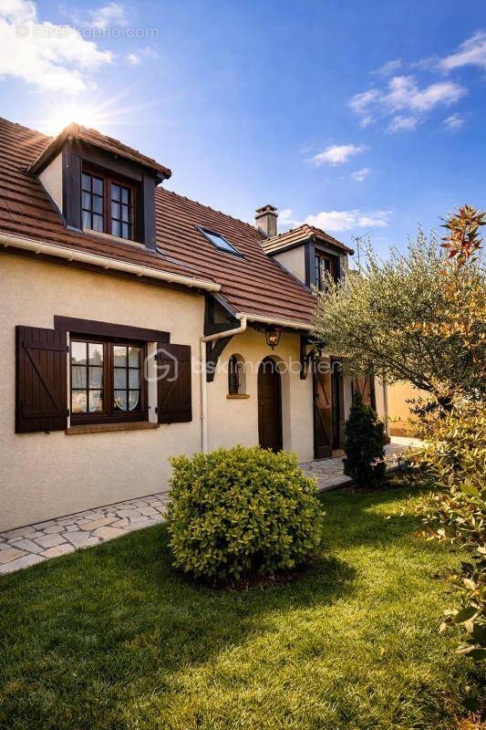 Maison à OZOIR-LA-FERRIERE