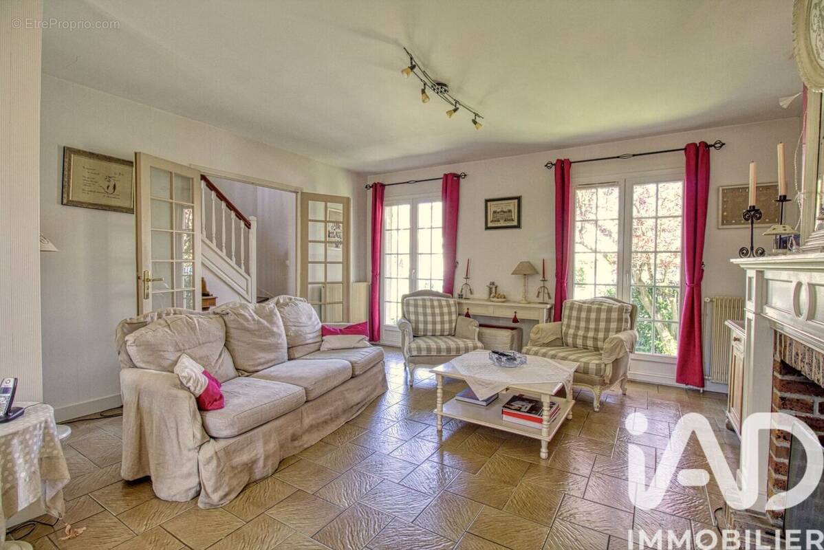 Photo 1 - Maison à LAGNY-SUR-MARNE