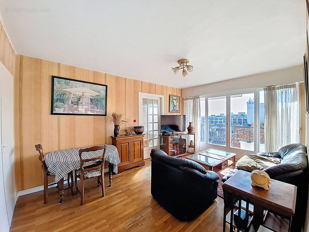 Appartement à CACHAN