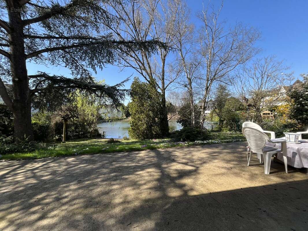 Maison à LE PLESSIS-TREVISE