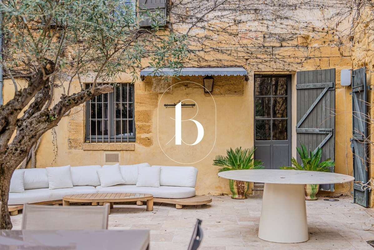 Maison à UZES