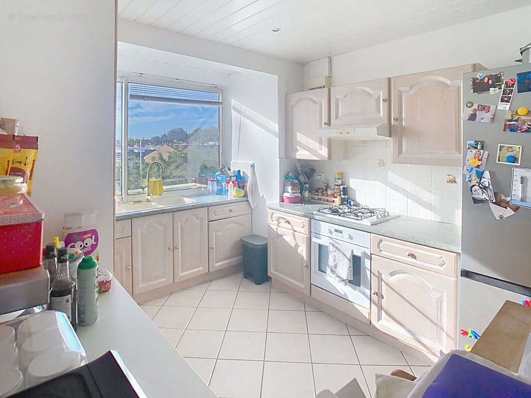 VIEUX VILLAGE : Appartement Vitrolles 4 pièce(s) 72.61 - photo 6