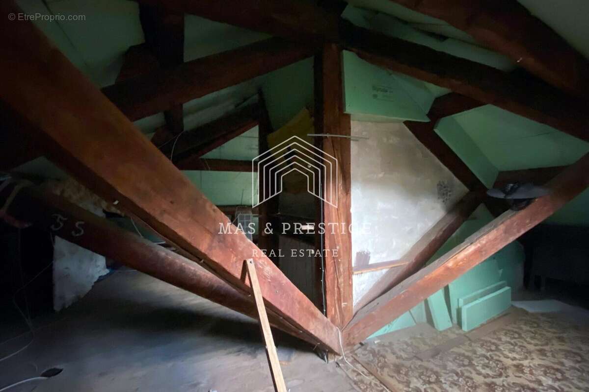 Appartement à SAINT-LAURENT-DE-CERDANS