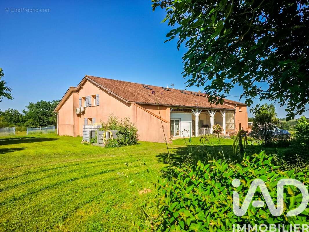 Maison 340 m² à Razimet  - photo 3