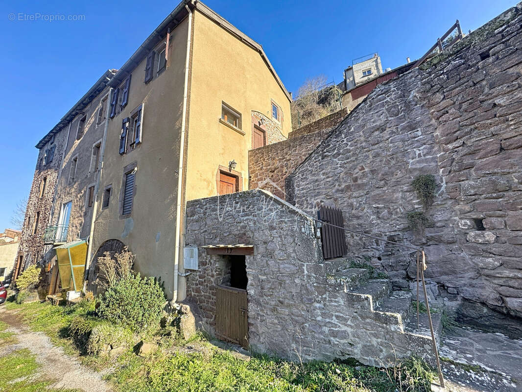 Maison à CAMARES