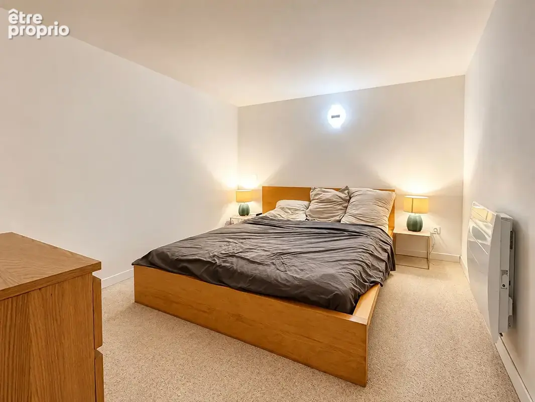 Collonges-sous-Salève à 215 m², 4 chambres et de beaux volumes aux portes de Genève. - photo 5