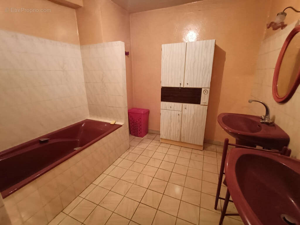 Maison à SAINT-POURCAIN-SUR-SIOULE