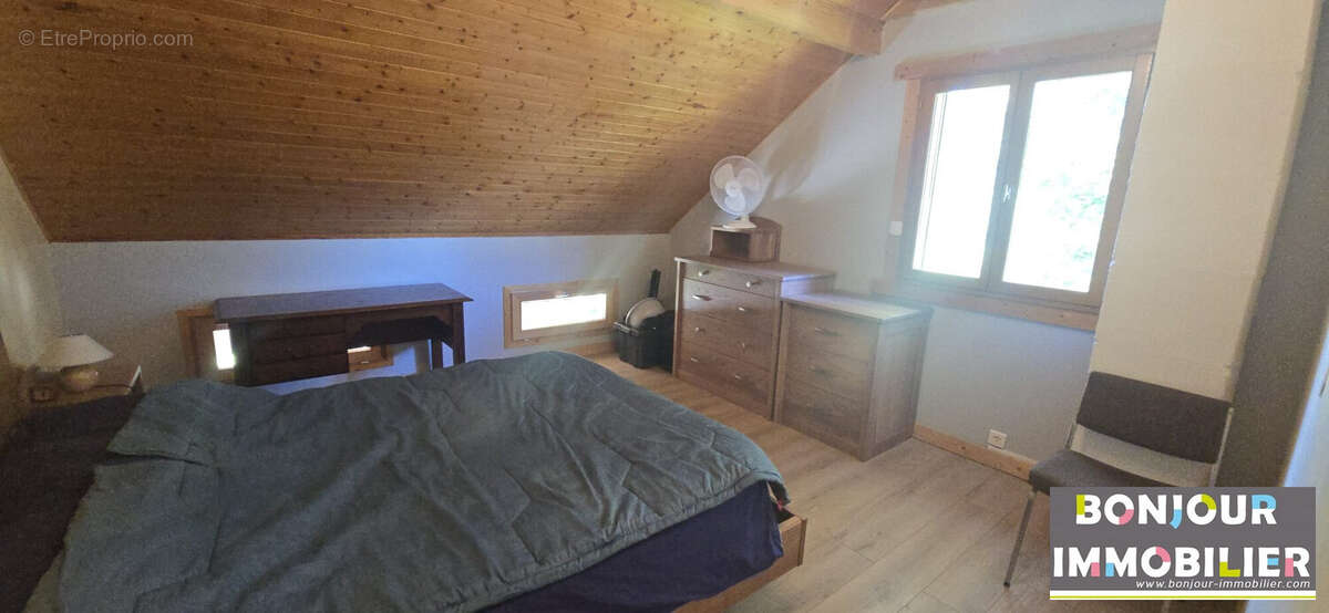 Maison 176 m² à Lepin-Le-Lac  - photo 6