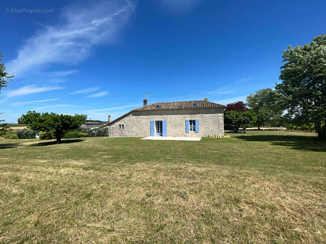 Maison à MASSOULES