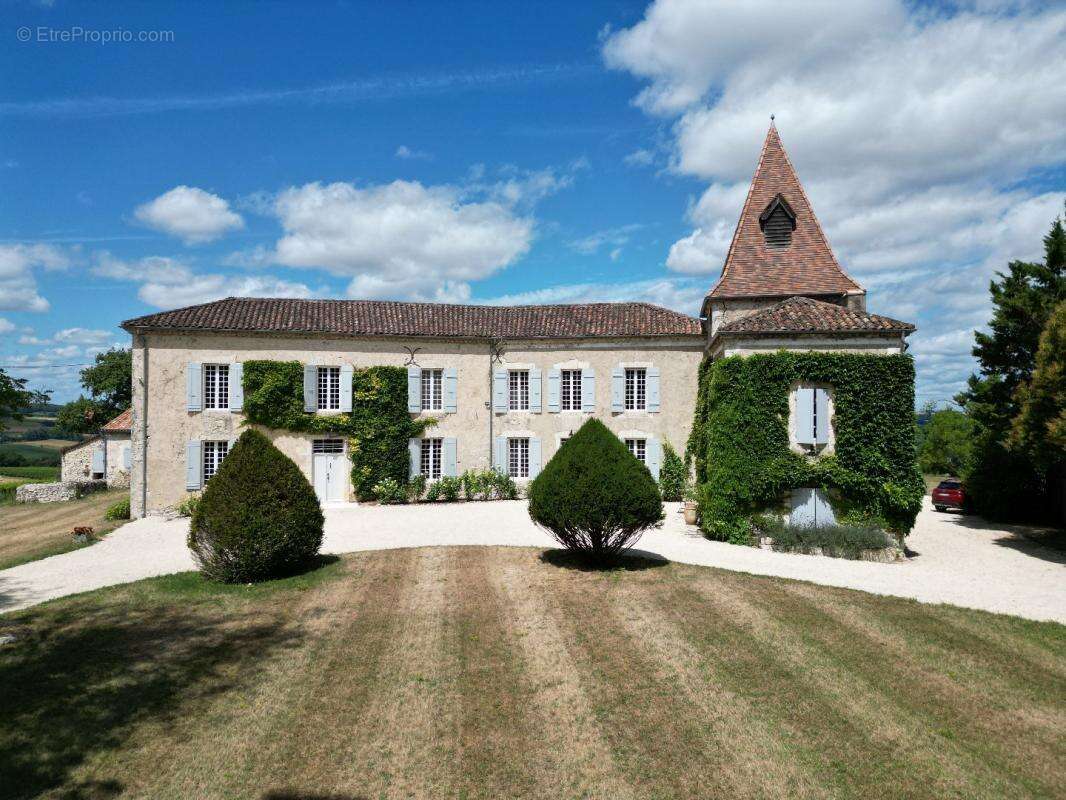Magnifique propriété avec manoir et vaste parc - photo 3