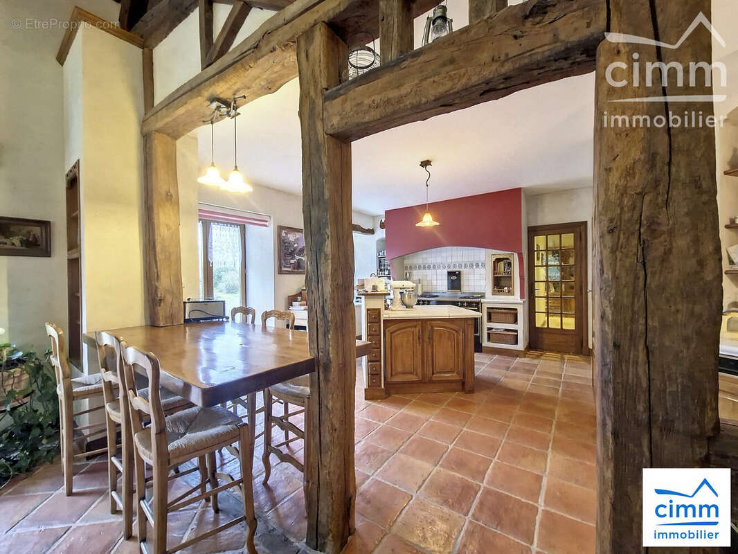 Maison 290 m² à Rennes  - photo 8