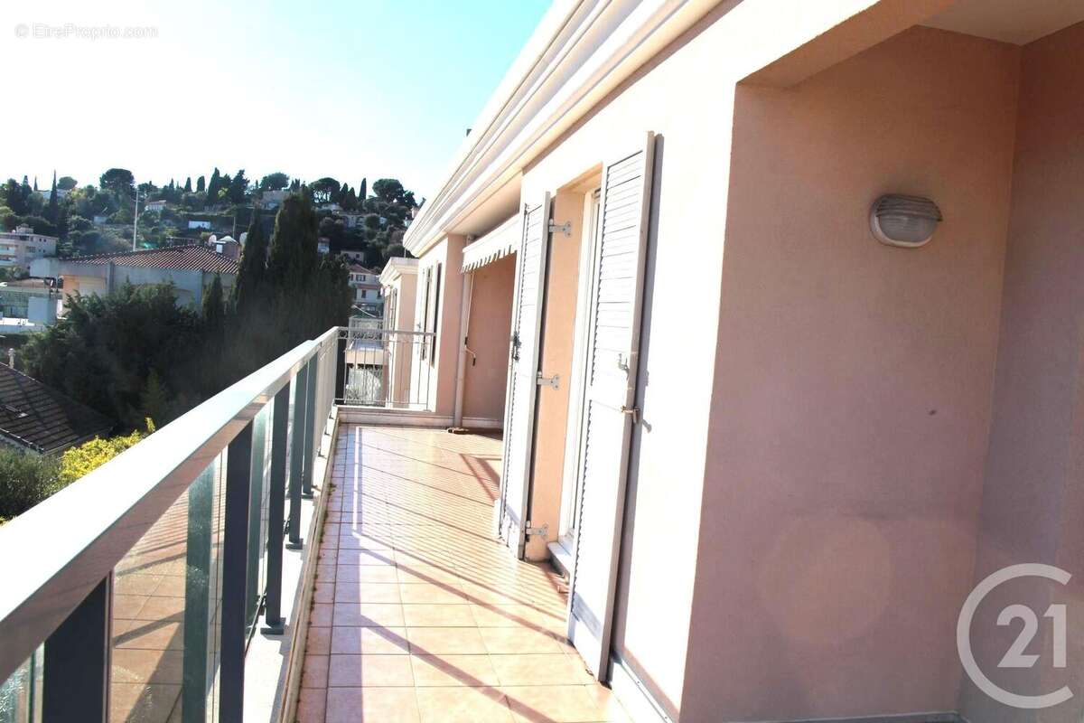Appartement à ROQUEBRUNE-CAP-MARTIN
