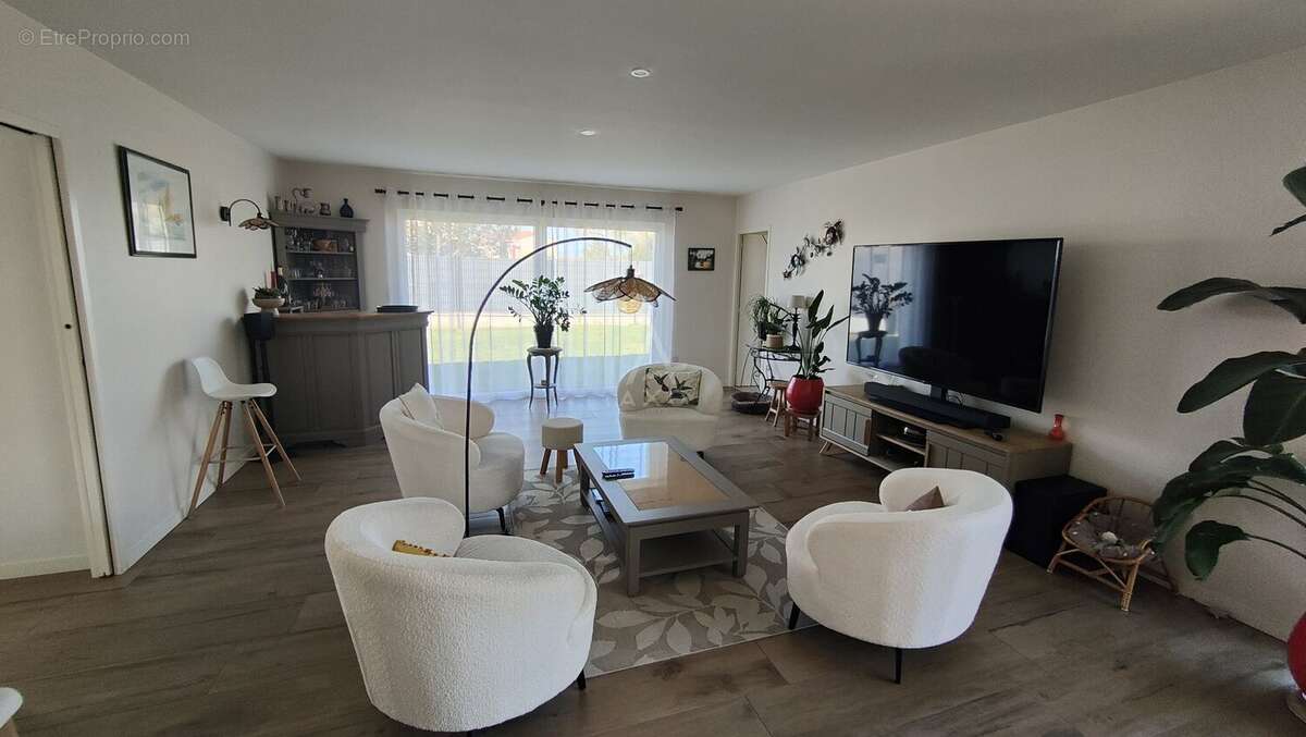 Maison à SAINT-VINCENT-SUR-JARD