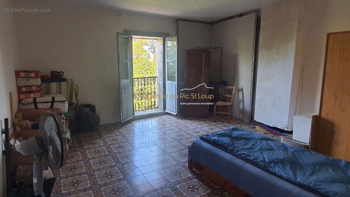 Maison à SAINT-BAUZILLE-DE-LA-SYLVE