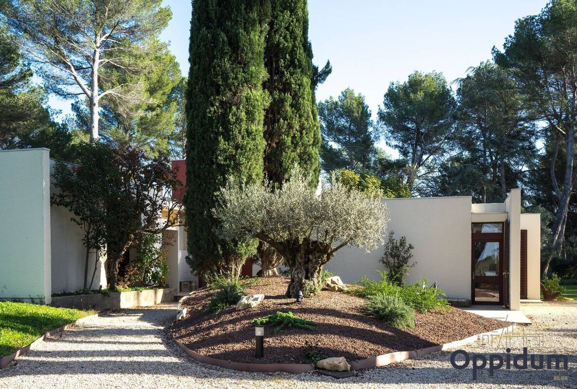 Photo 1 - Maison à AIX-EN-PROVENCE