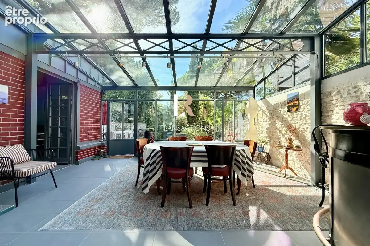 LR Transactions - La Genette - Maison de caractère avec joli jardin arboré - photo 11