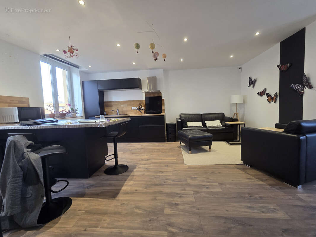 Appartement à SAINT-ETIENNE