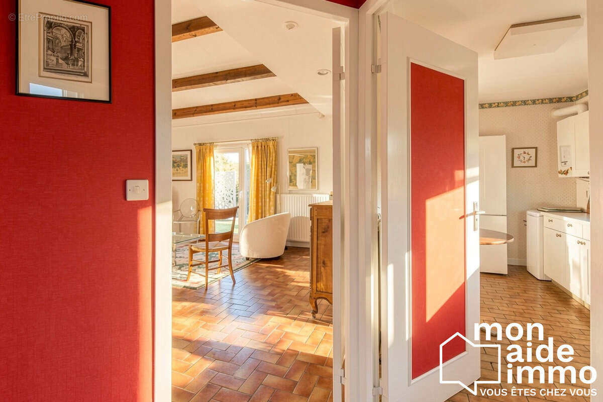 Maison 115 m² à La Rochelle  - photo 7