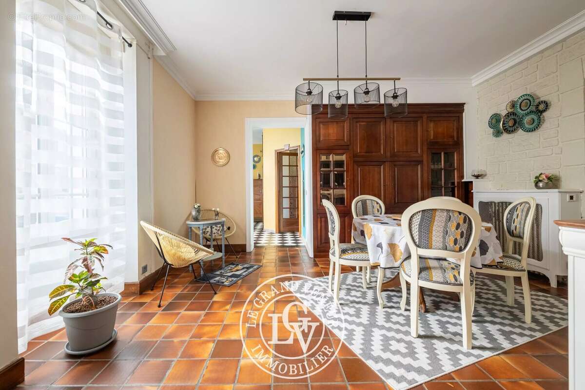 Maison à FONTAINEBLEAU