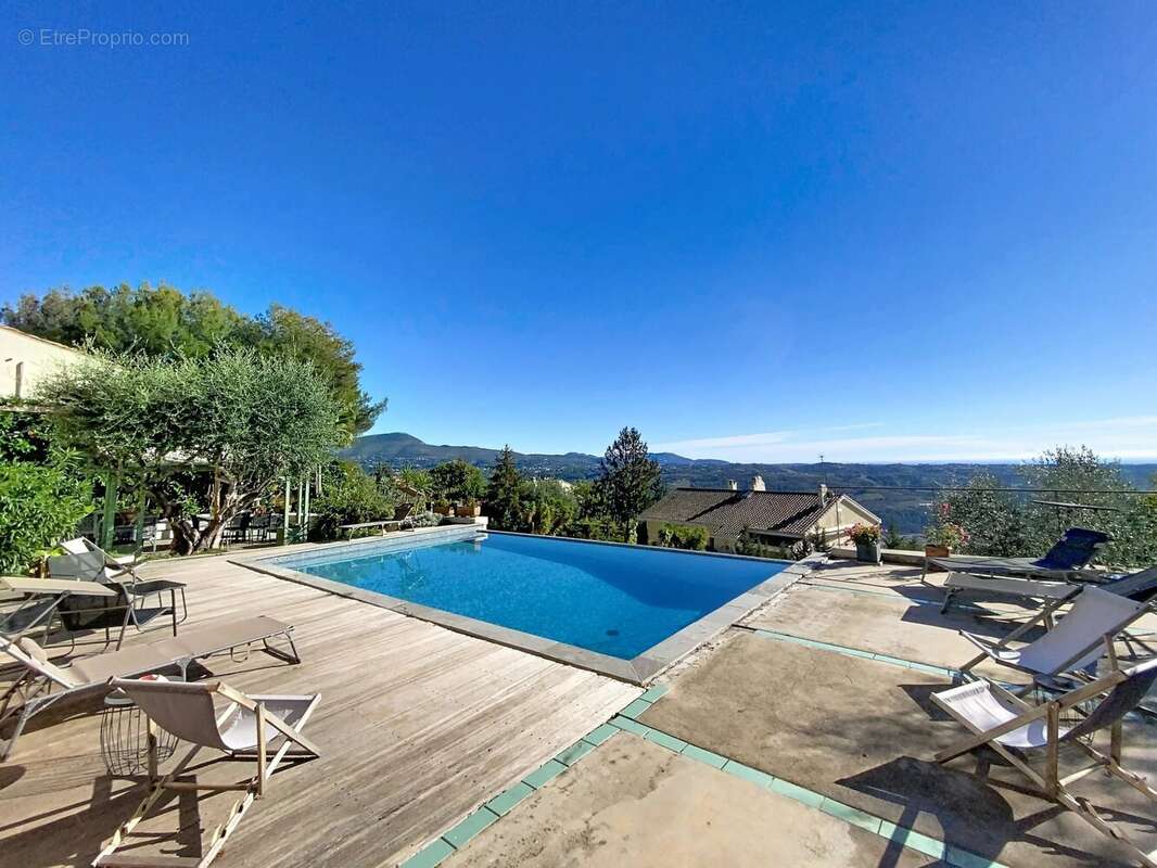 Appartement à GATTIERES