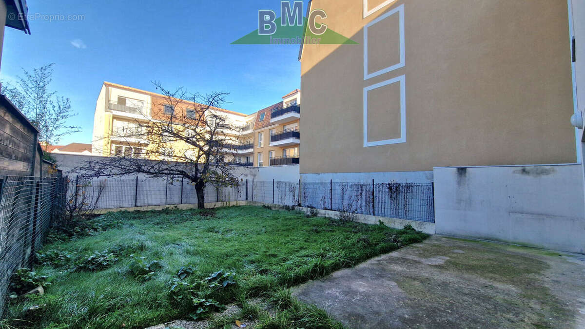 Maison à LE PLESSIS-BOUCHARD