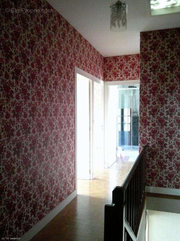 Maison De Campagne Avec Une Deuxième Maison Et D'Autres Dépendances - photo 26