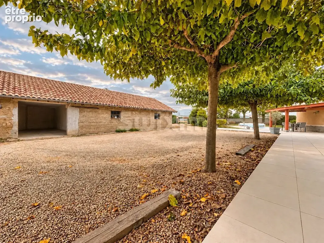 Ancienne ferme 265m² habitables, avec piscine et dépendance - photo 16