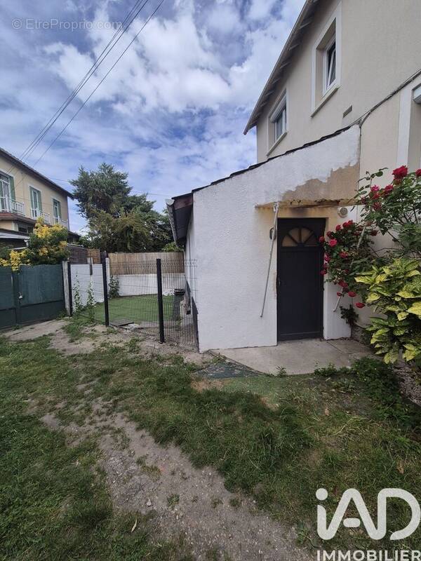 Photo 1 - Maison à LIVRY-GARGAN