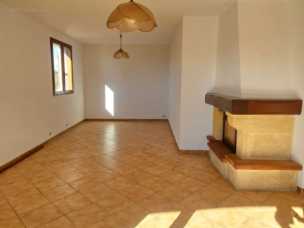 Maison à VILLENEUVE-LES-MAGUELONE