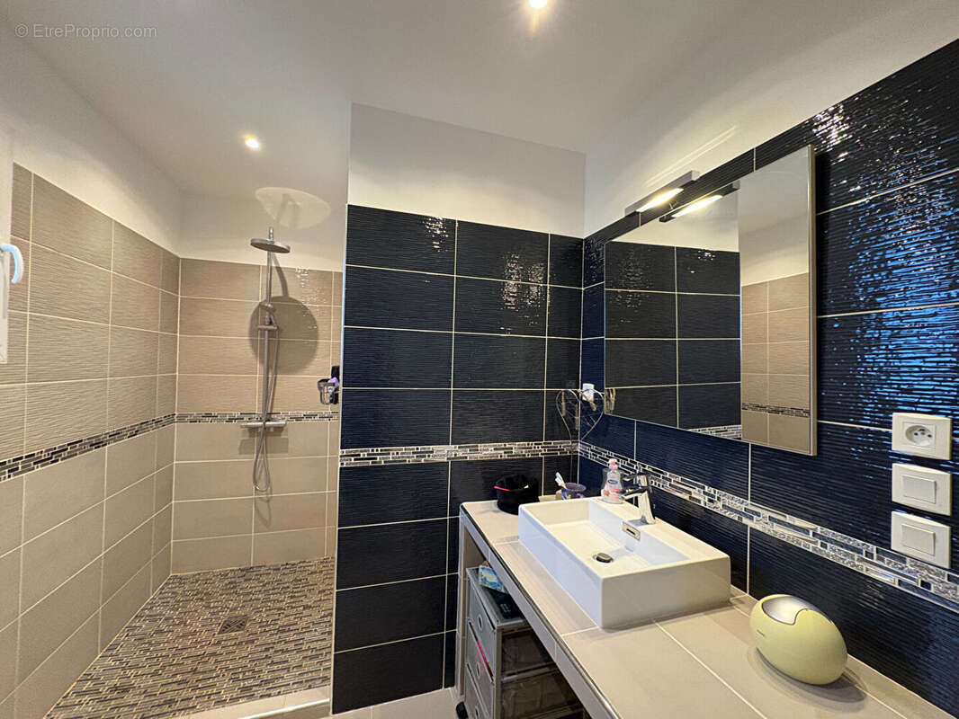 Maison à CASTELLO-DI-ROSTINO