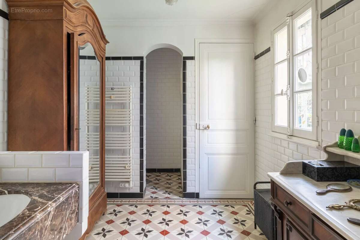 Appartement à PARIS-5E