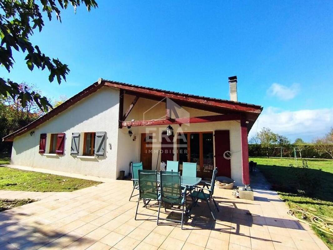 Photo 1 - Maison à MOULIETS-ET-VILLEMARTIN