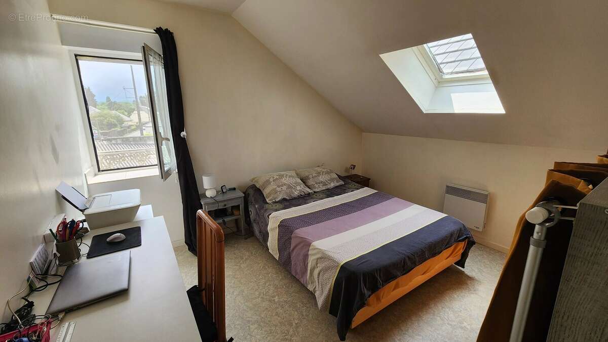 Appartement à NAY