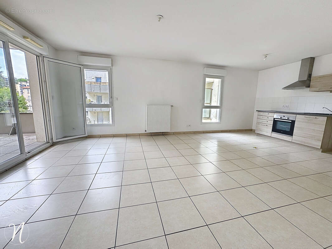 Appartement à OULLINS