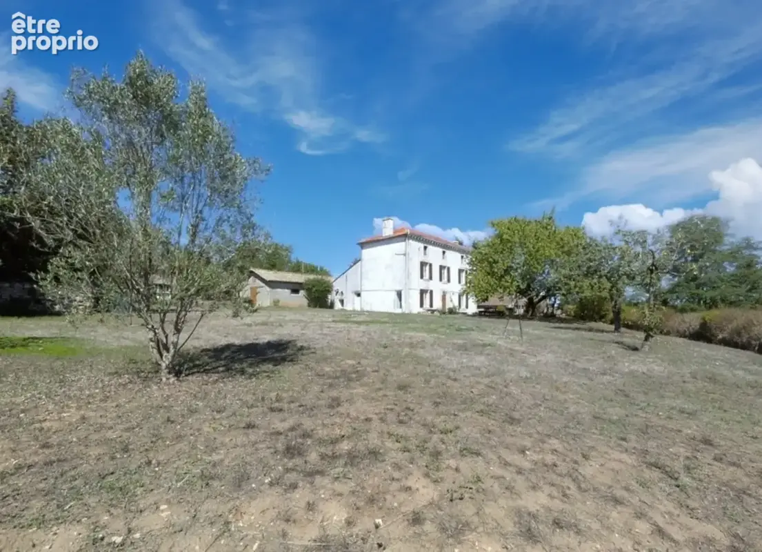Charme de l’ancien, beaux volumes et confort moderne – 166 m² – 4 grandes chambres – terrain de 2 144 m² - photo 10