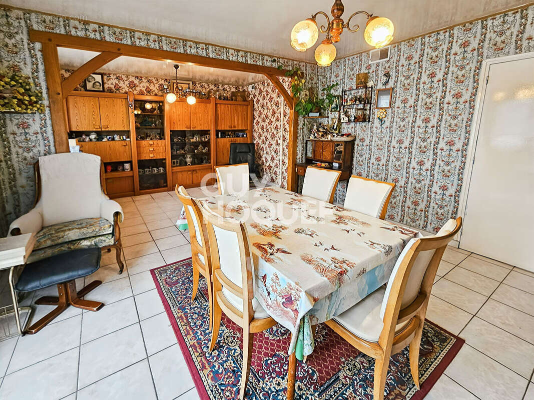 Maison à FONTENAY-TRESIGNY