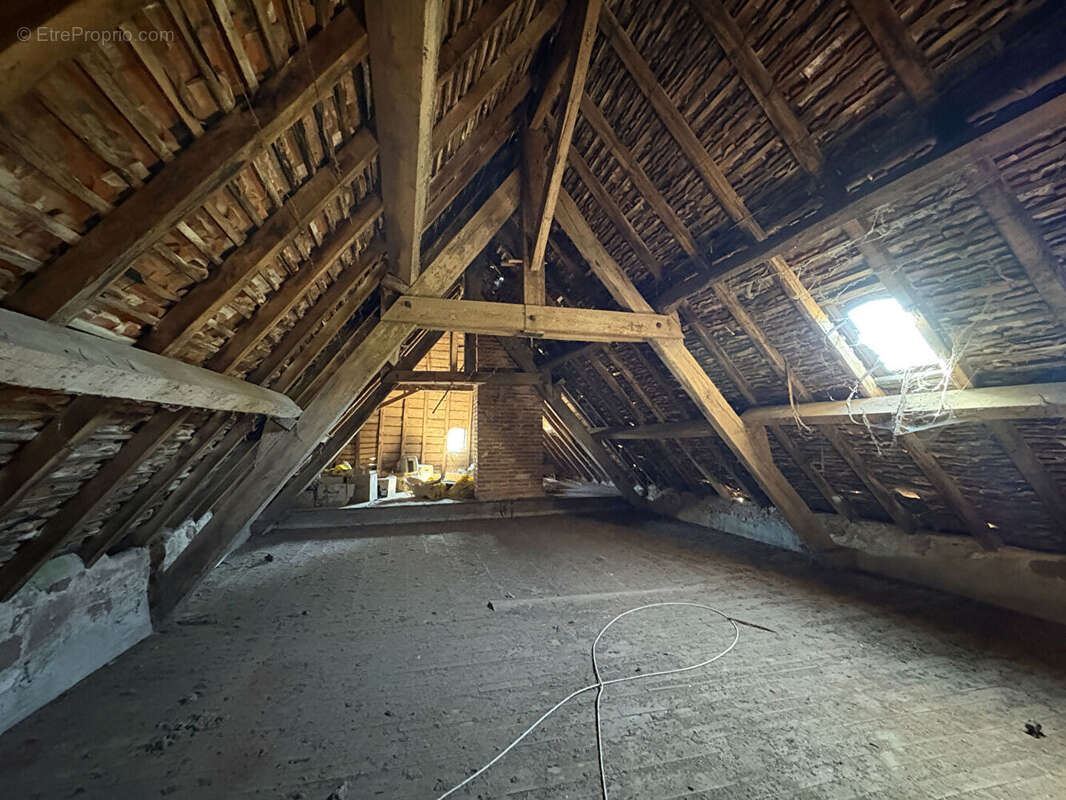 Maison à ROSIERS-DE-JUILLAC