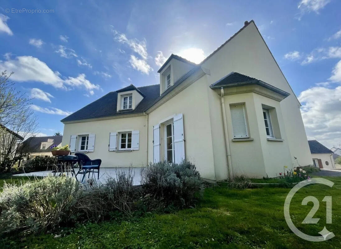 Maison à MONTGE-EN-GOELE