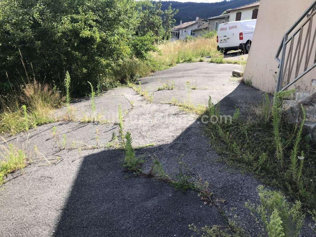 Terrain à SAINT-NIZIER-D&#039;AZERGUES