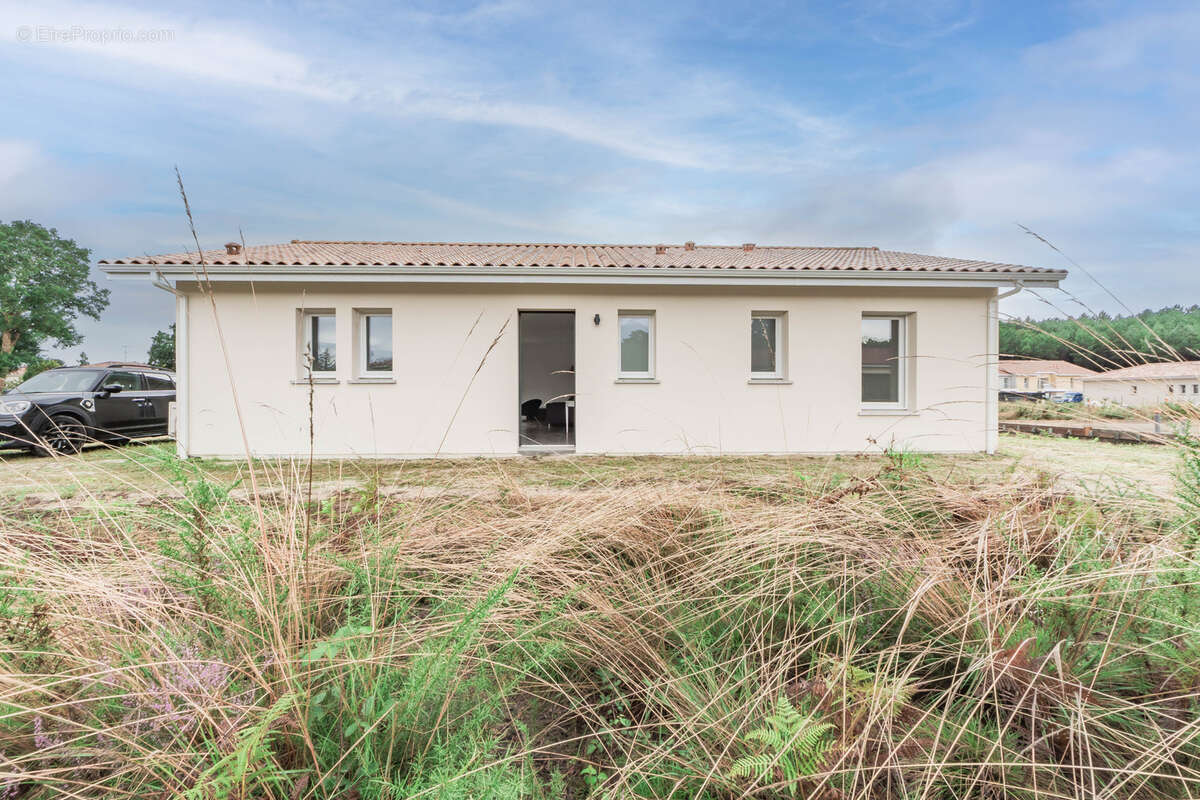 Maison à VIELLE-SAINT-GIRONS